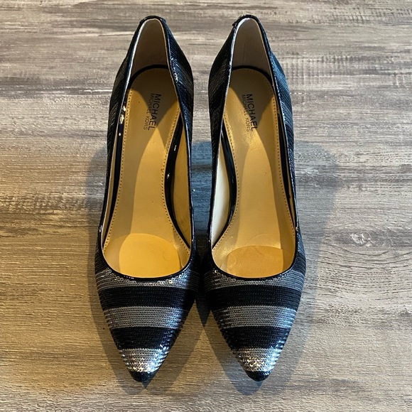 New sz 9.5 Micheal Kors Black & Silver Striped Sequin Pumps Heels - Picture 13 of 13